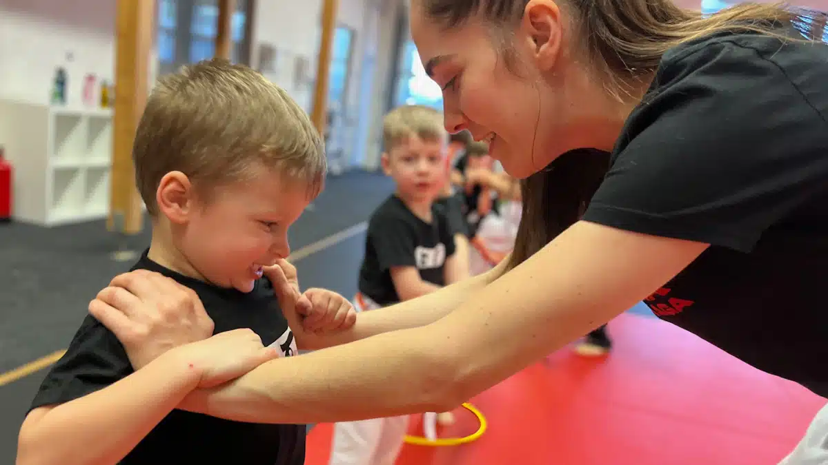 Alpha Krav Maga! Effektive Selbstverteidigung für Kinder, Jugendliche und Erwachsene bei den Krav Maga Experten Kaiserslautern, Karlsruhe und Leimen (Heidelberg).